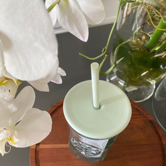 NWT Starbucks Spring 2023 Recycled Glass Mint Triangle Bottom  16oz Tumbler - Picture 4 of 13